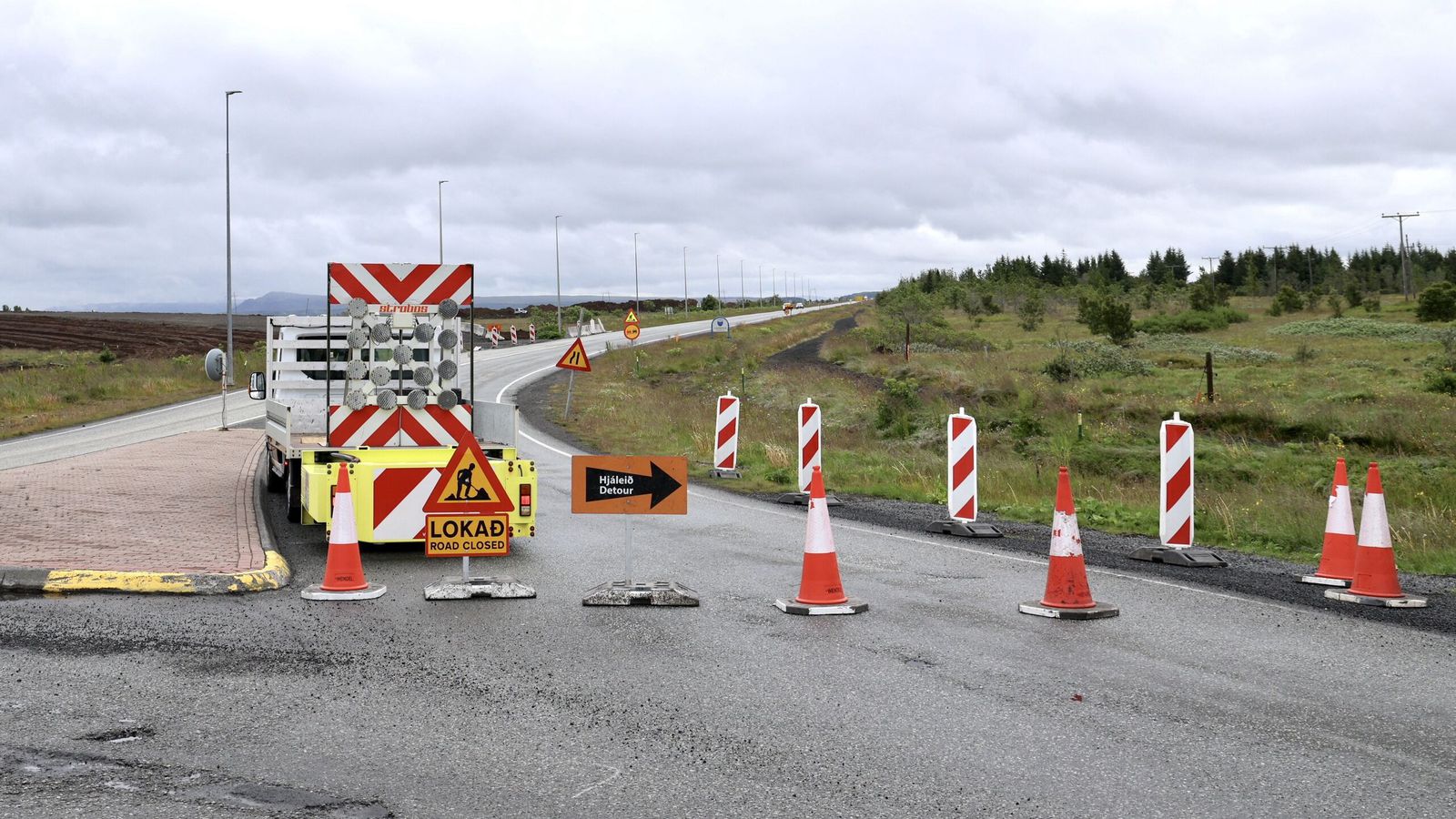 Lokuð ak­rein á Suður­lands­vegi og kvik­mynda­tökur á Krýsuvíkurleið