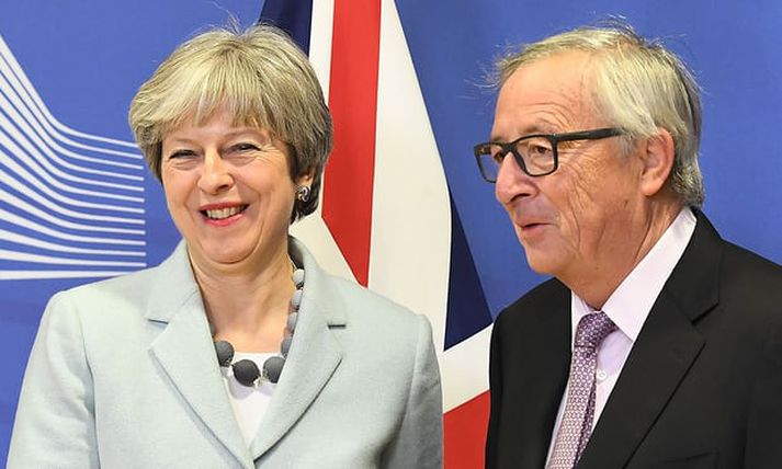 Theresa May og Jean Claude Juncker voru hæstánægð á blaðamannafundinum í morgun.