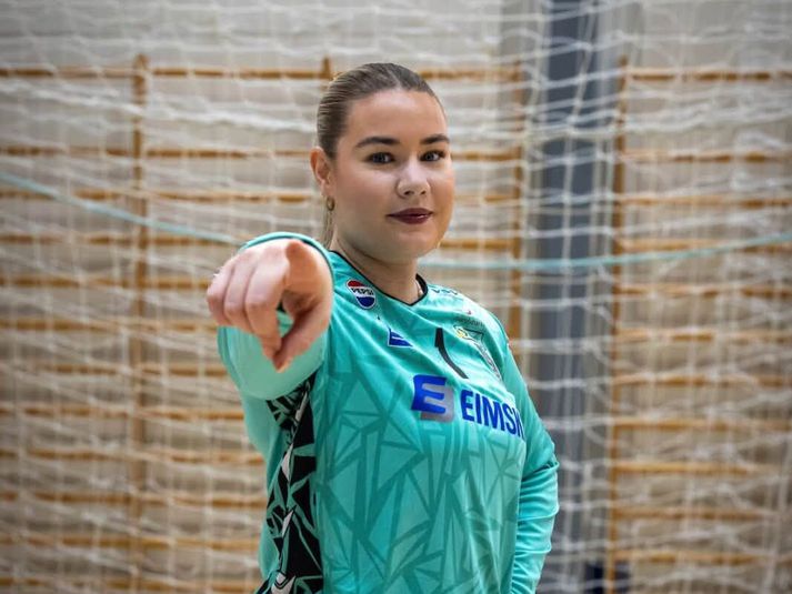 Cornelia Hermansson veit að hverju hún gengur í Olís-deildinni.