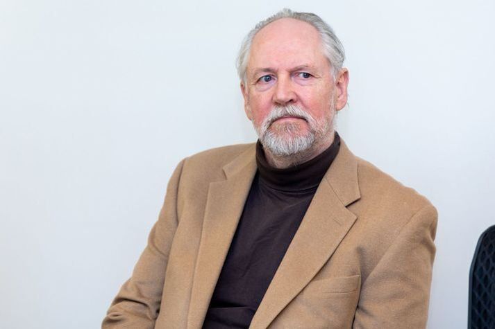 Páll Vilhjálmsson, einhver frægasti bloggari landsins, hefur lengi verið í brennidepli samfélagslegrar umræðu um eldfim málefni.