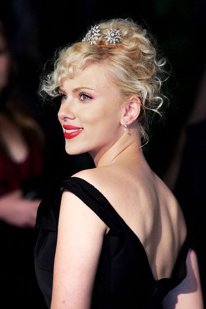 Scarlett Johansson leikur Svörtu ekkjuna.