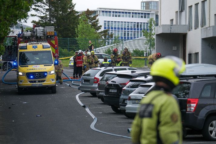 Af vettvangi um klukkan 10:40.