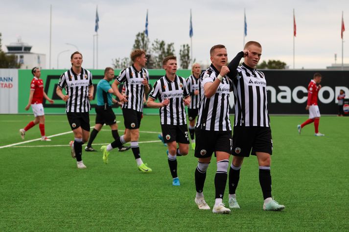 Valur - KR Besta deild karla Sumar 2025