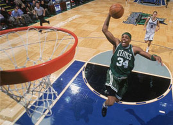 Paul Pierce og félagar í Boston taka á móti Seattle Supersonics í beinni útsendingu á NBA TV í kvöld