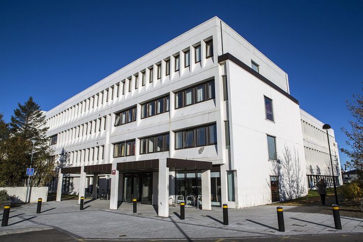 Tveir menn sviptu sig lífi á geðdeild Landspítalans á tveggja vikna tímabili nú í ágústmánuði. 