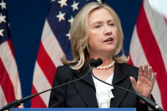 Hillary Clinton, utanríkisráðherra Bandaríkjanna, biður fólk um að vera vakandi. Mynd/ AFP.
