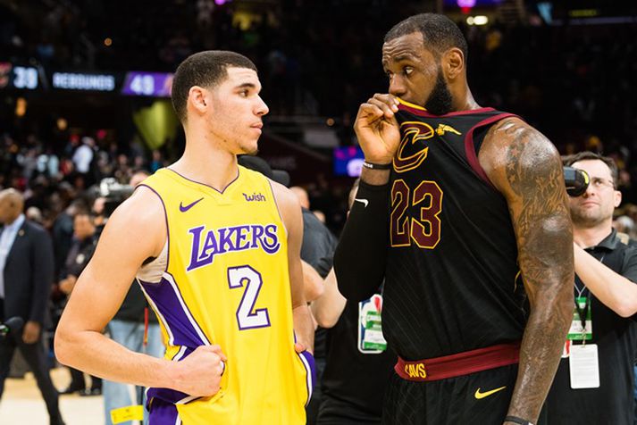 „Þú fórst alltaf frá,“ gæti LeBron James verið að segja við Lonzo Ball.