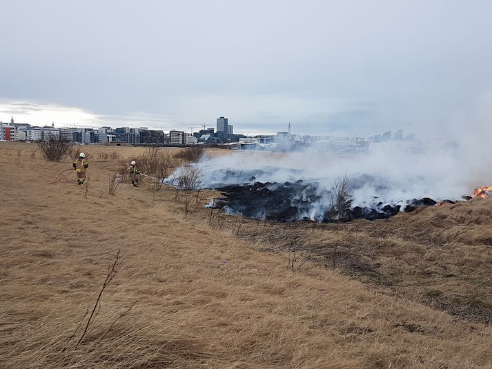 Frá aðgerðum slökkviliðs um klukkan 16:45 í dag.