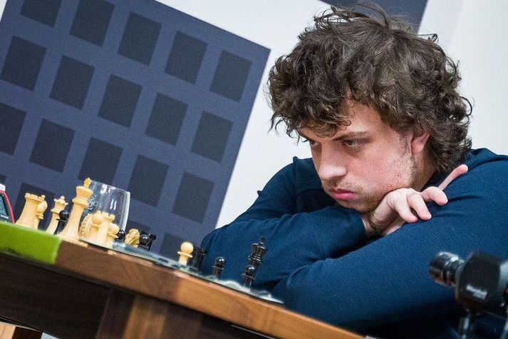 Hans Niemann opnaði sig upp á gátt í viðtali eftir að hafa sigrað heimsmeistarann Magnus Carlsen.