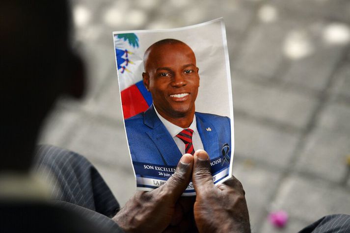 Mynd af Jovenel Moise á minningarathöfn um forsetann í Port-au-Prince í júlí í fyrra.