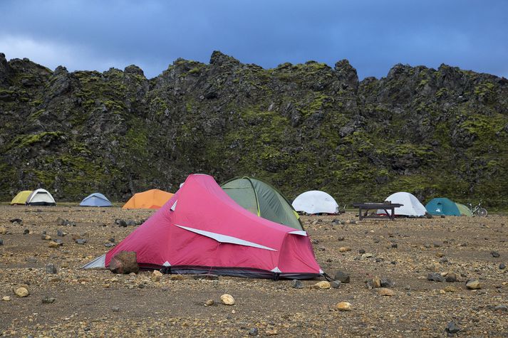 Leit hófst að konunum frá Landmannalaugum skömmu eftir miðnætti.