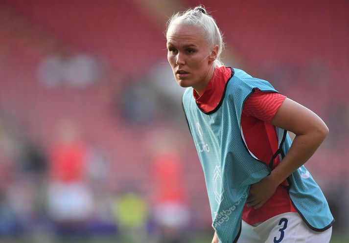 María Þórisdóttir samdi við Marseille í sumar en nokkrum dögum fyrir fyrsta leik á tímabilinu er hún heima í Noregi.