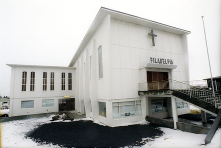 Kirkja hvítasunnukirkjunnar.