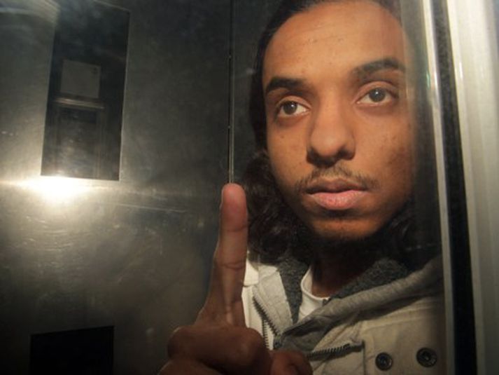Hinir meintu hryðjuverkamenn voru færðir fyrir dómara í gær. Mohammed Moksudur Rahman Chowdhury er einn þeirra. Hann er 20 ára.