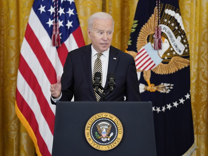 Joe Biden, forseti Bandaríkjanna, sagði Vladimír Pútín Rússlandsforseta vera stríðsglæpamann og það voru yfirvöld í Kreml ekki ánægð með.