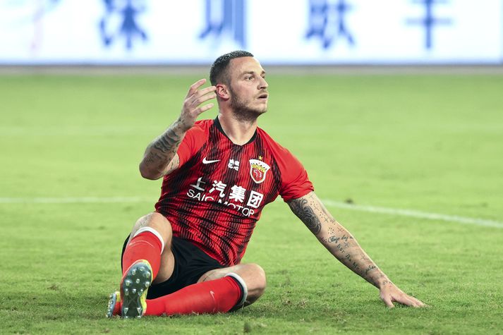 Marko Arnautovic leikur m.a. með Brasilíumönnunum Oscar og Hulk hjá Shanghai SIPG í Kína.