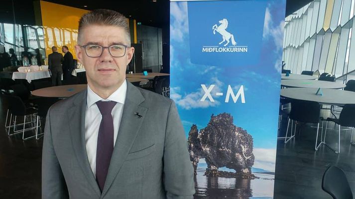 Gunnar Bragi hefur setið á þingi frá árinu 2009 og gegndi embætti utanríkisráðherra í ríkisstjórn Sigmundar Davíðs Gunnlaugssonar.