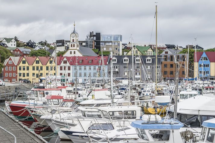 Höfnin í Þórshöfn. Koks er að finna nokkru suður af höfuðborginni á Straumey.