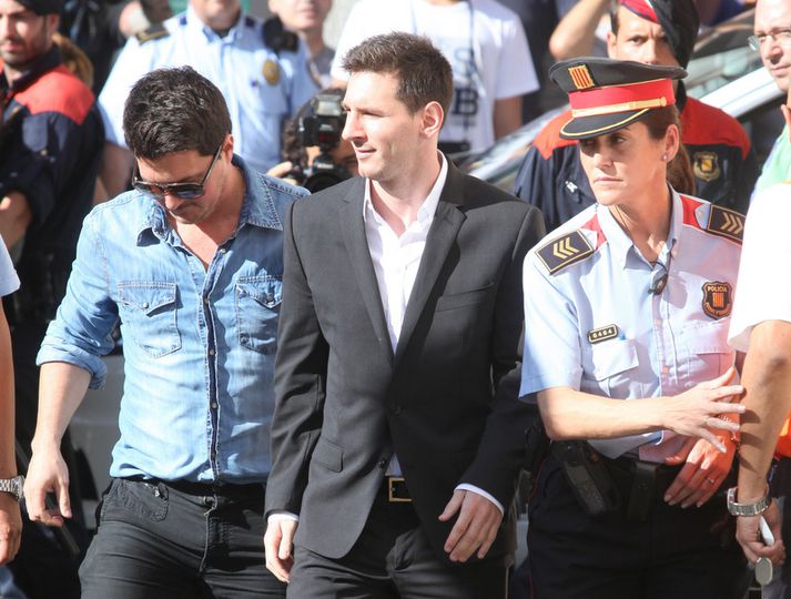 Lionel Messi kom fyrir rétt vegna meintra skattsvika árið 2013.