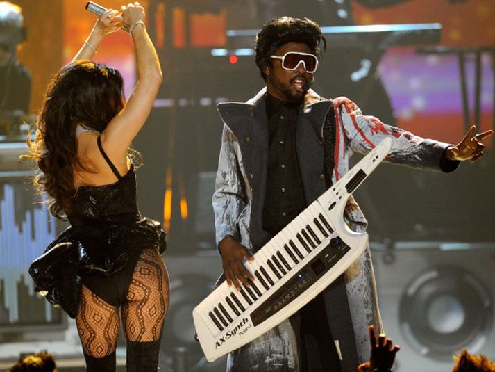Fergie og Will eru hér í góðu stuði á tónleikum Black Eyed Peas.