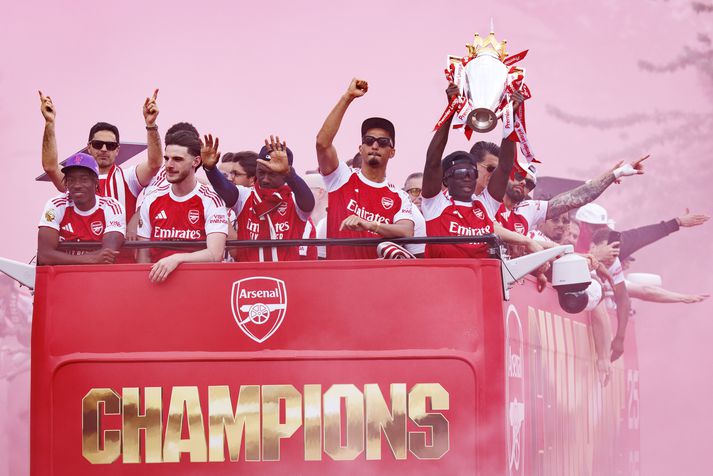 Eftir 22 ára bið varð Arsenal Englandsmeistari á síðasta tímabili. Ofurtölva Sky Sports spáir því að Skytturnar endurtaki leikinn í vetur.