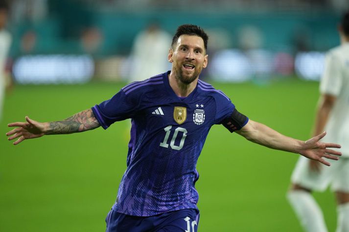 Lionel Messi fagnar seinn marki sínu gegn Hondúras um helgina.