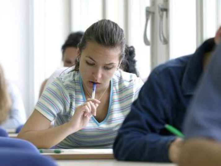Hægt er að þreyta TOEFL prófið á tölvu eða svara á gamla mátann með blað og penna að vopni.