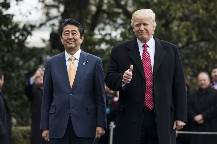 Shinzo Abe, forsætisráðherra Japan, er nú í opinberri heimsókn í Bandaríkjunum. Hann sagði tilraunir Norður-Kóreu "algerlega ólíðandi.“