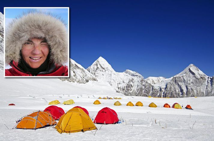 Vilborg Arna er stödd í grunnbúðum Everest.