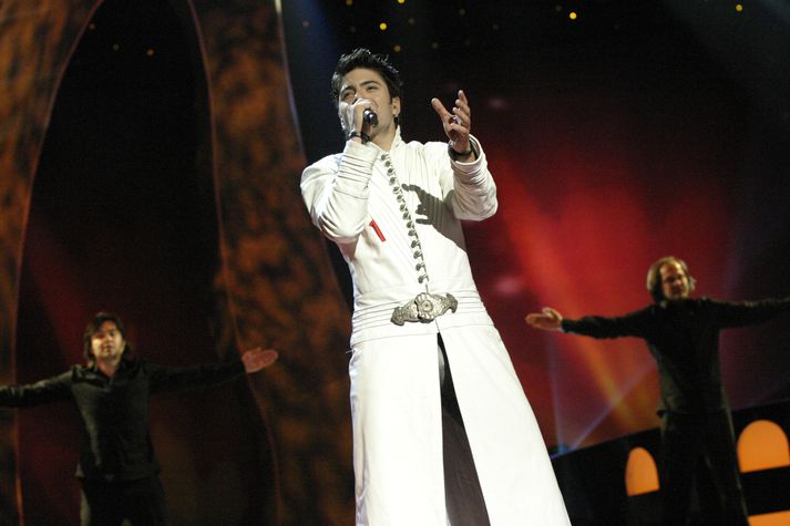 Tose Proeski í úrslitakeppni Söngvakeppni evrópskra sjónvarpsstöðva árið 2004