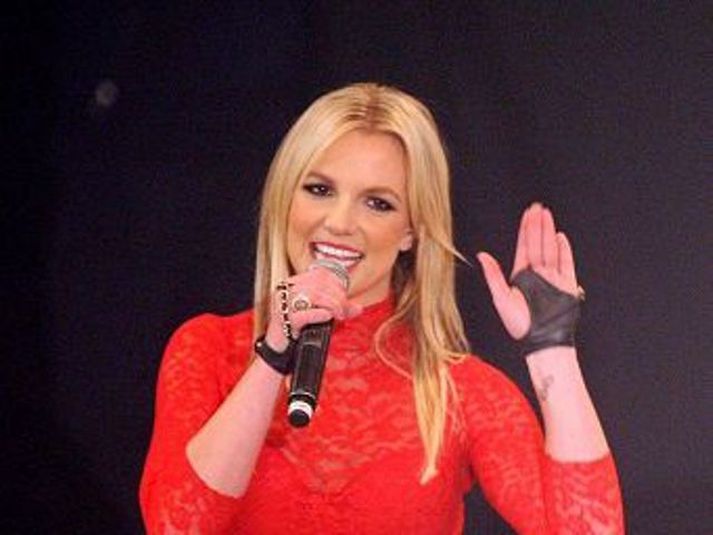 Teboð í höllinni Britney Spears dreymir um að fara í teboð til drottningarinnar.