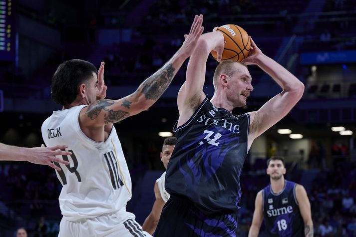 Tryggvi Snær Hlinason stóð fyrir sínu í svekkjandi tapi Bilbao Basket fyrir Breogan.