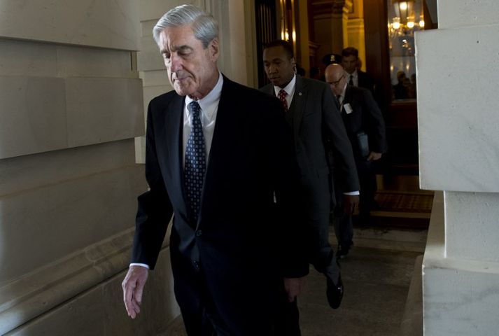 Robert Mueller er farinn að spýta í lófana í rannsókninni á Rússum og forsetaframboði Trump.