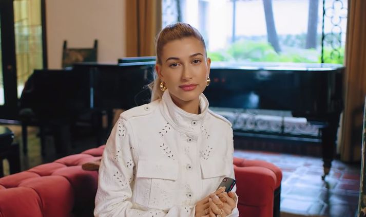 Hailey Bieber skemmtileg í þessu viðtali.