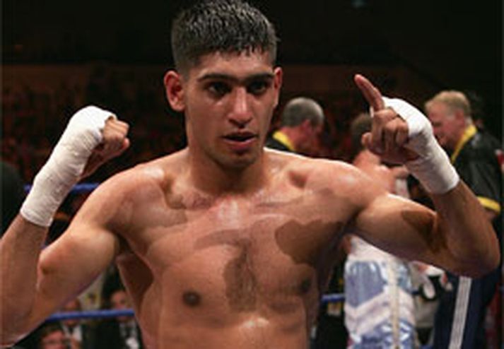 Miklar vonir eru bundnar við hinn unga Amir Khan í Bretlandi