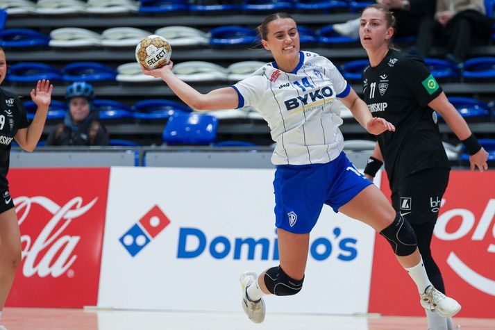 Sara Dögg Hjaltadóttir hefur spilað vel með ÍR á tímabilinu. 