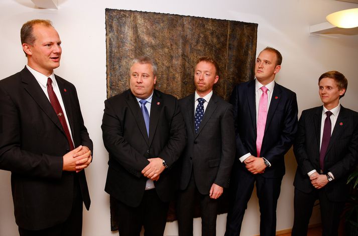 Ketil Solvik Olsen, samgönguráðherra Noregs l.t.v. og Reynir Jóhannesson, l.t.h.