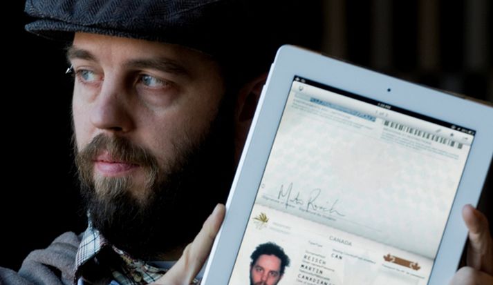 Martin Reisch með spjaldtölvuna góðu.
