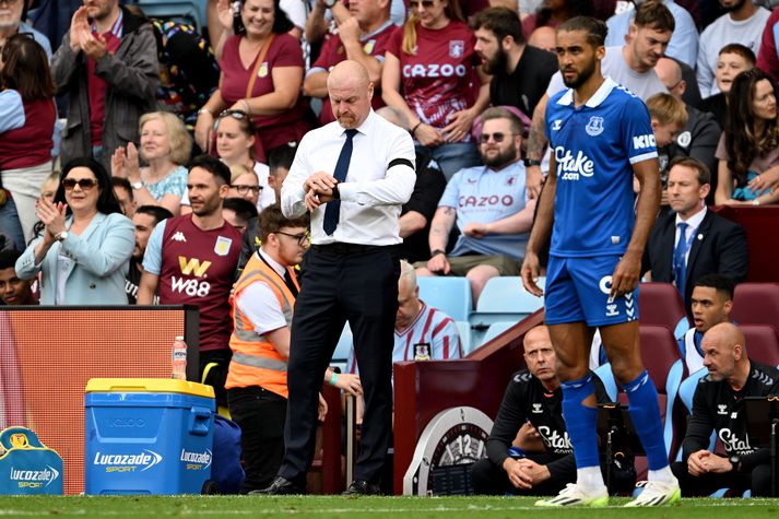 Sean Dyche, knattspyrnustjóri Everton á hliðarlínunni í leik liðsins gegn Aston Villa um nýliðna helgi
