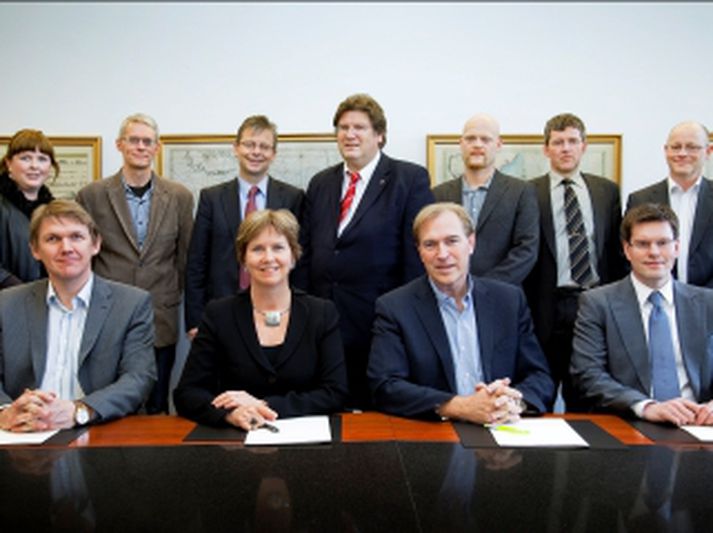 Frá undirritun samninga um stofnun rannsóknaseturs í orkuvísindum. Ljósmynd: Kristinn Ingvarsson.