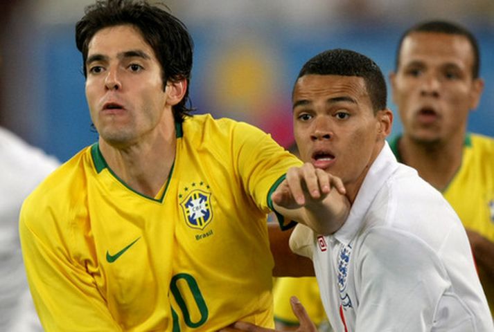 Úr landsleik Englands og Brasilíu frá því í haust.