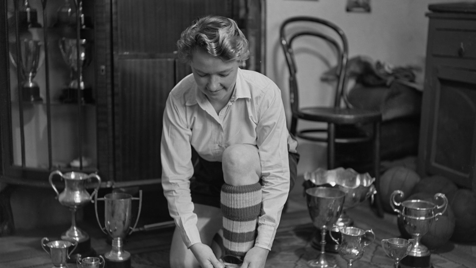 Biðja knattspyrnukonur af­sökunar