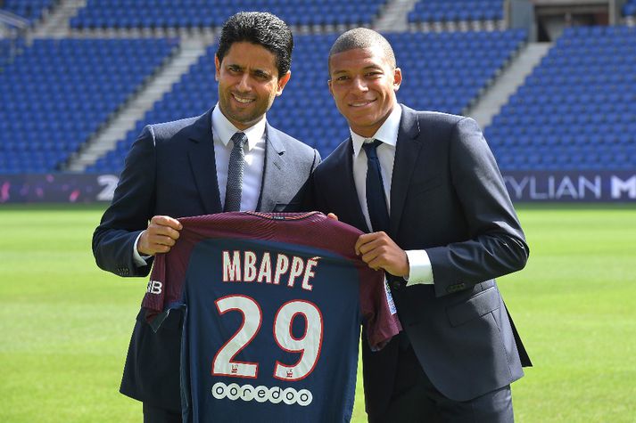 Al-Khelaifi ásamt Mbappé er hann kom til PSG á dögunum.