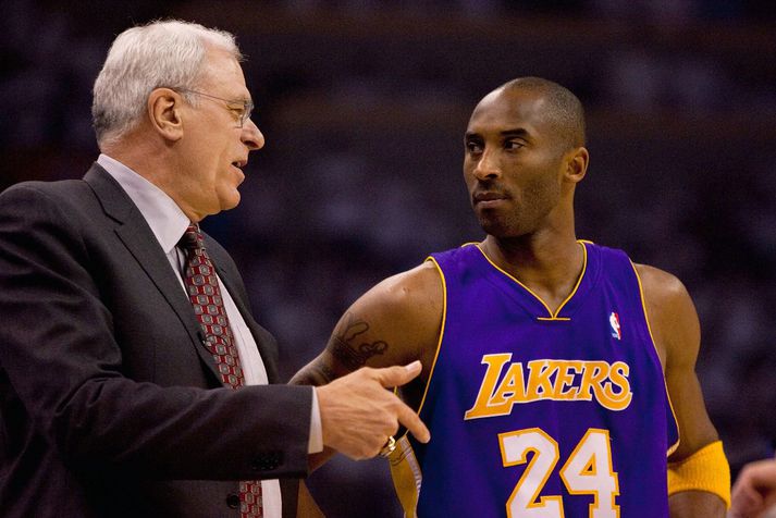 Kobe með Phil Jackson.