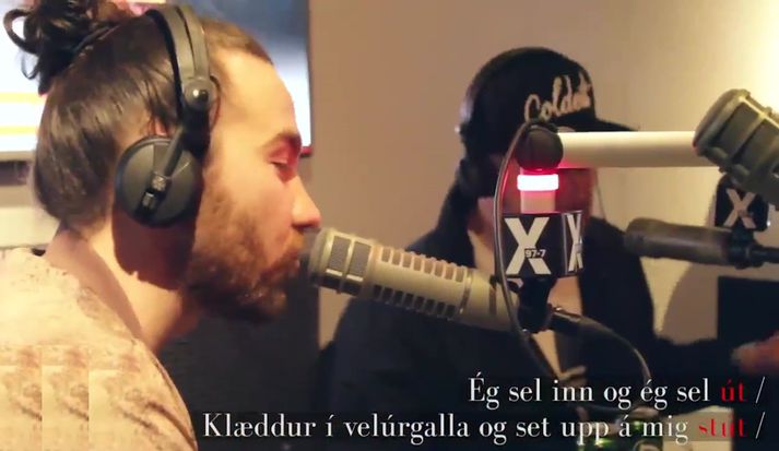 Þeir Helgi Sæmundur og Arnar Freyr sem mynda rappdúóið Úlfur Úlfur voru í fantaformi í útvarpsþættinum Kronik á X-inu síðasta laugardag.