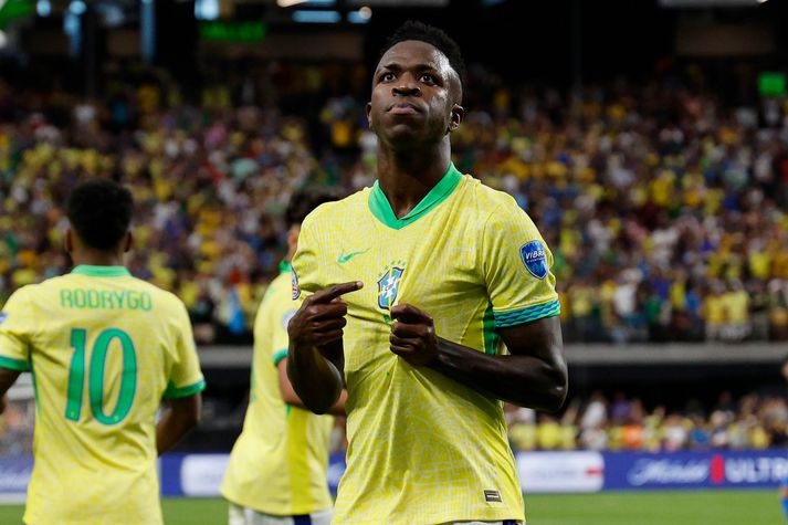 Vinicius Jr. fékk að líta sitt annað gula spjald á mótinu.