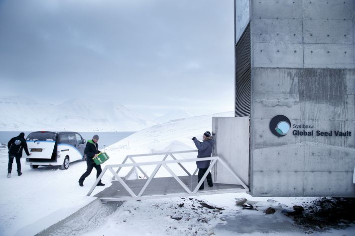 Fræbankinn á Svalbarða hefur orðið að efnivið ýmissa samsæriskenninga.