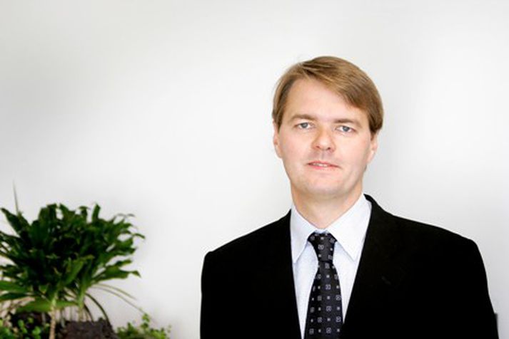 Jónas Fr. Jónsson, fyrrverandi forstjóri Fjármálaeftirlitsins, segist ekki hafa ákveðið kaupin. Mynd/ Heiða.