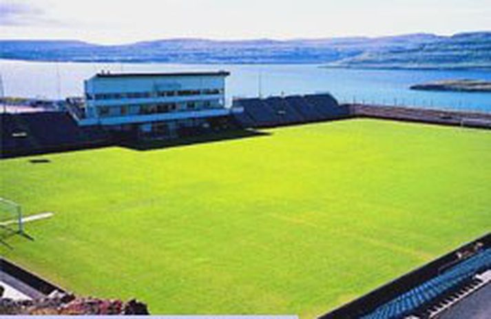 800 manns búa í Tóftum