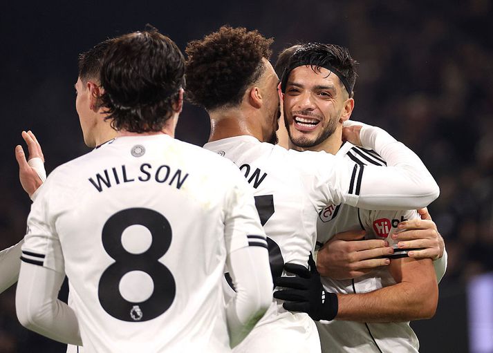 Raul Jimenez brosti breitt eftir að hafa komið Fulham yfir.